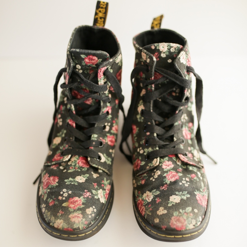 Dr. Martens Air Wave Black and Floral Boots 8M